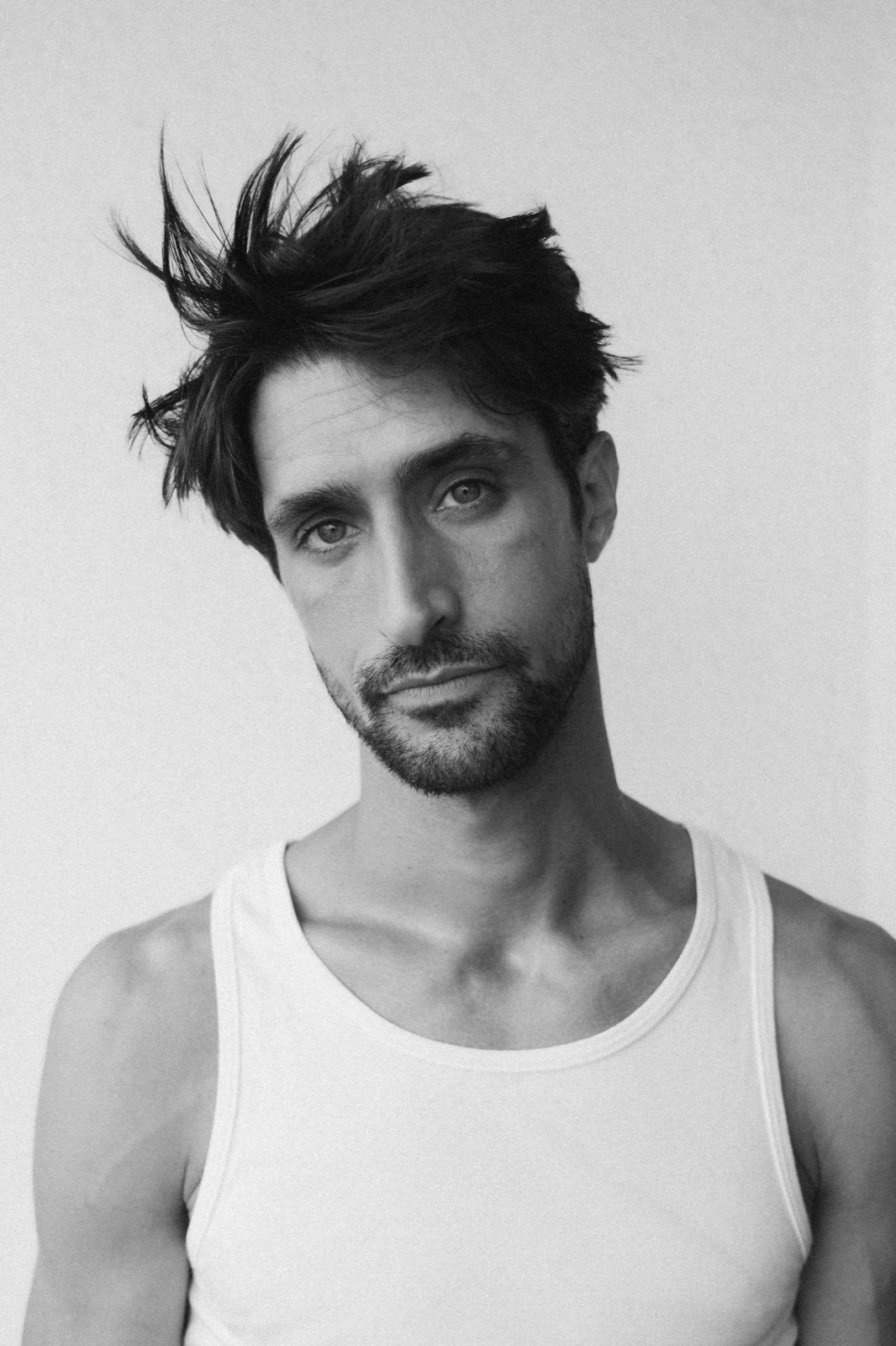 Portrait noir et blanc photographe Paris — Sauvage Studio